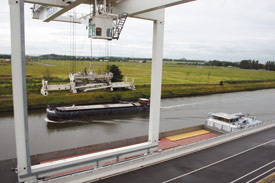 Barge at dock in the hub Delta 3 - Dourges - Lille